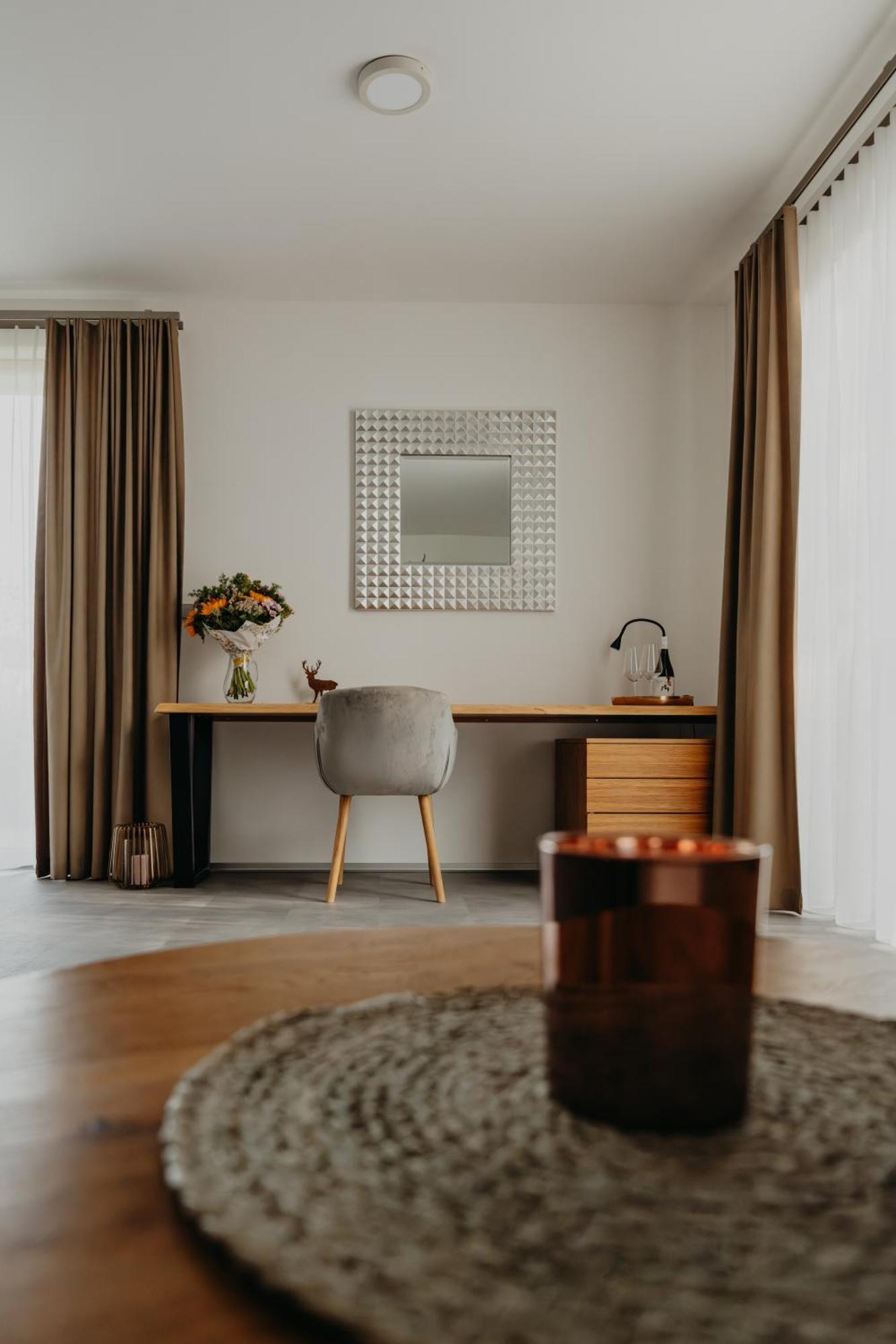 Apartman Usti Хранице Екстериор снимка